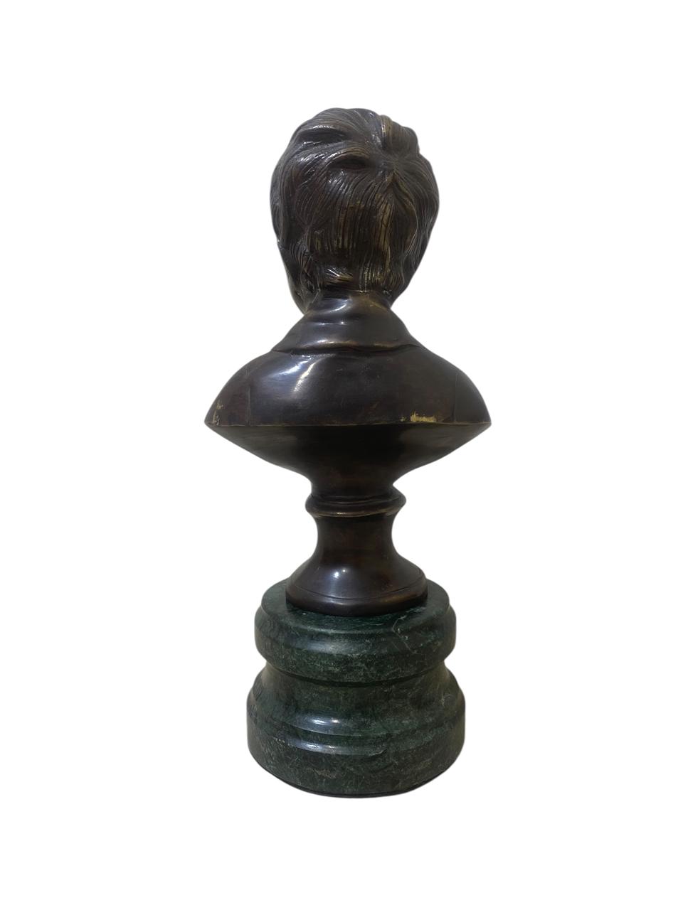 French Bronze Bust in the Style of Jean-Antoine Houdon on Green Marble Base (19th/20th Century)