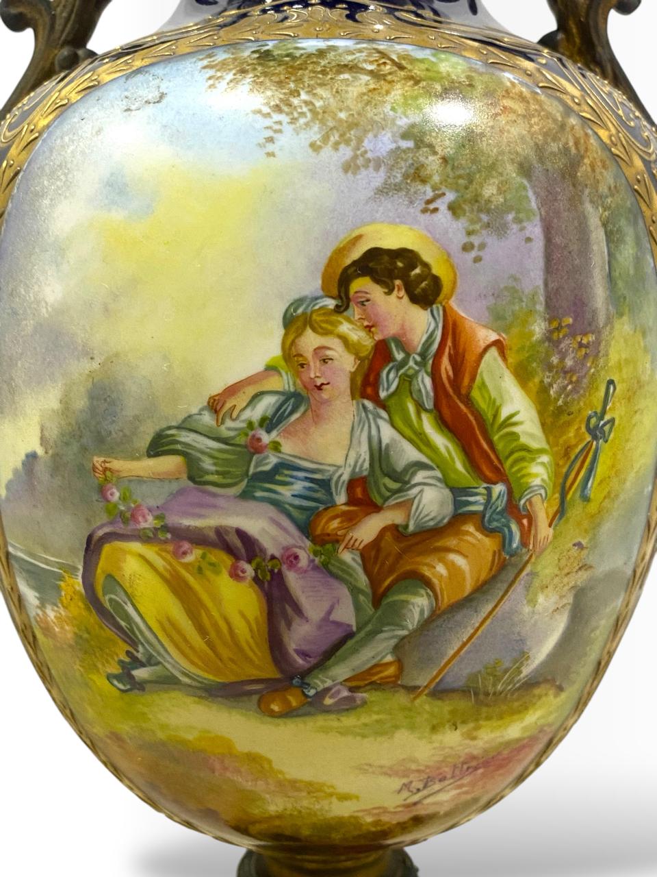 Rare 18th-Century French Sèvres Potiche with Lid – Hand-Painted & Gilded