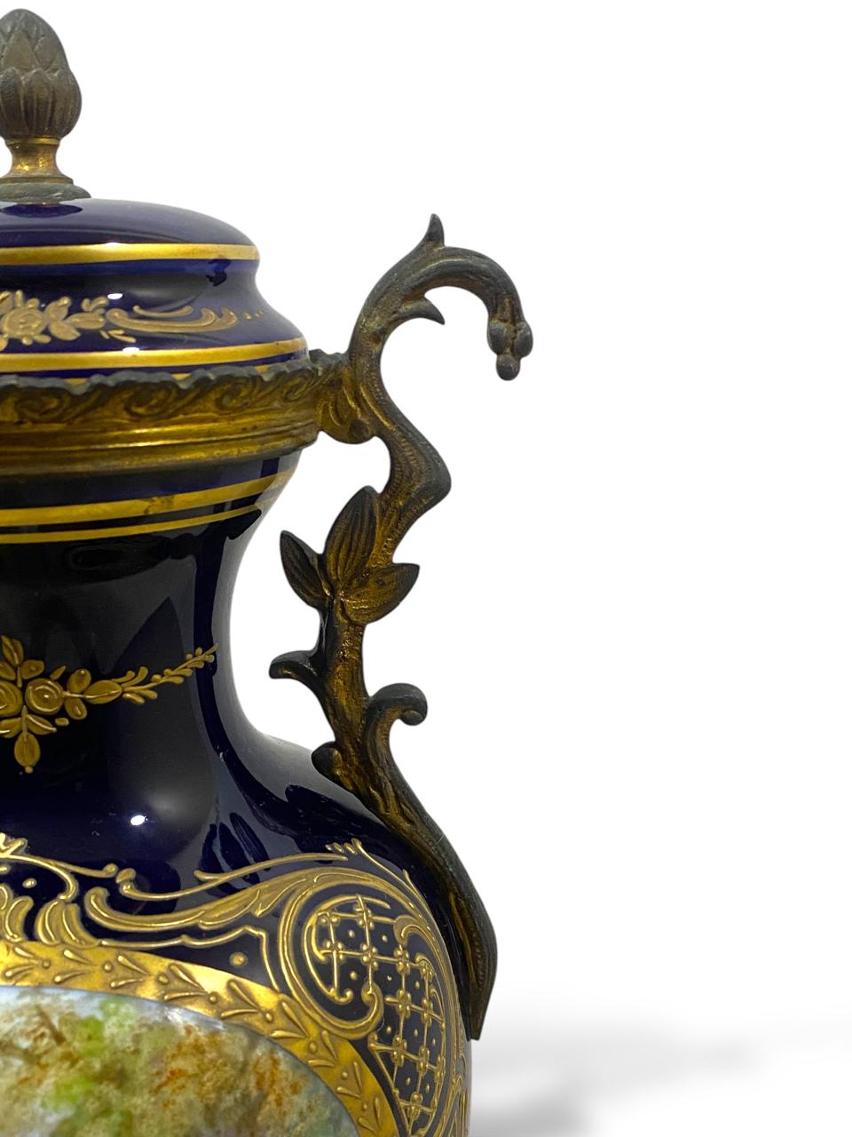 Rare 18th-Century French Sèvres Potiche with Lid – Hand-Painted & Gilded