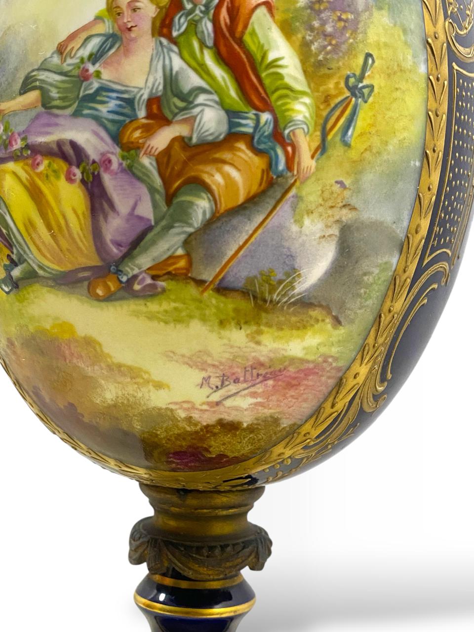 Rare 18th-Century French Sèvres Potiche with Lid – Hand-Painted & Gilded