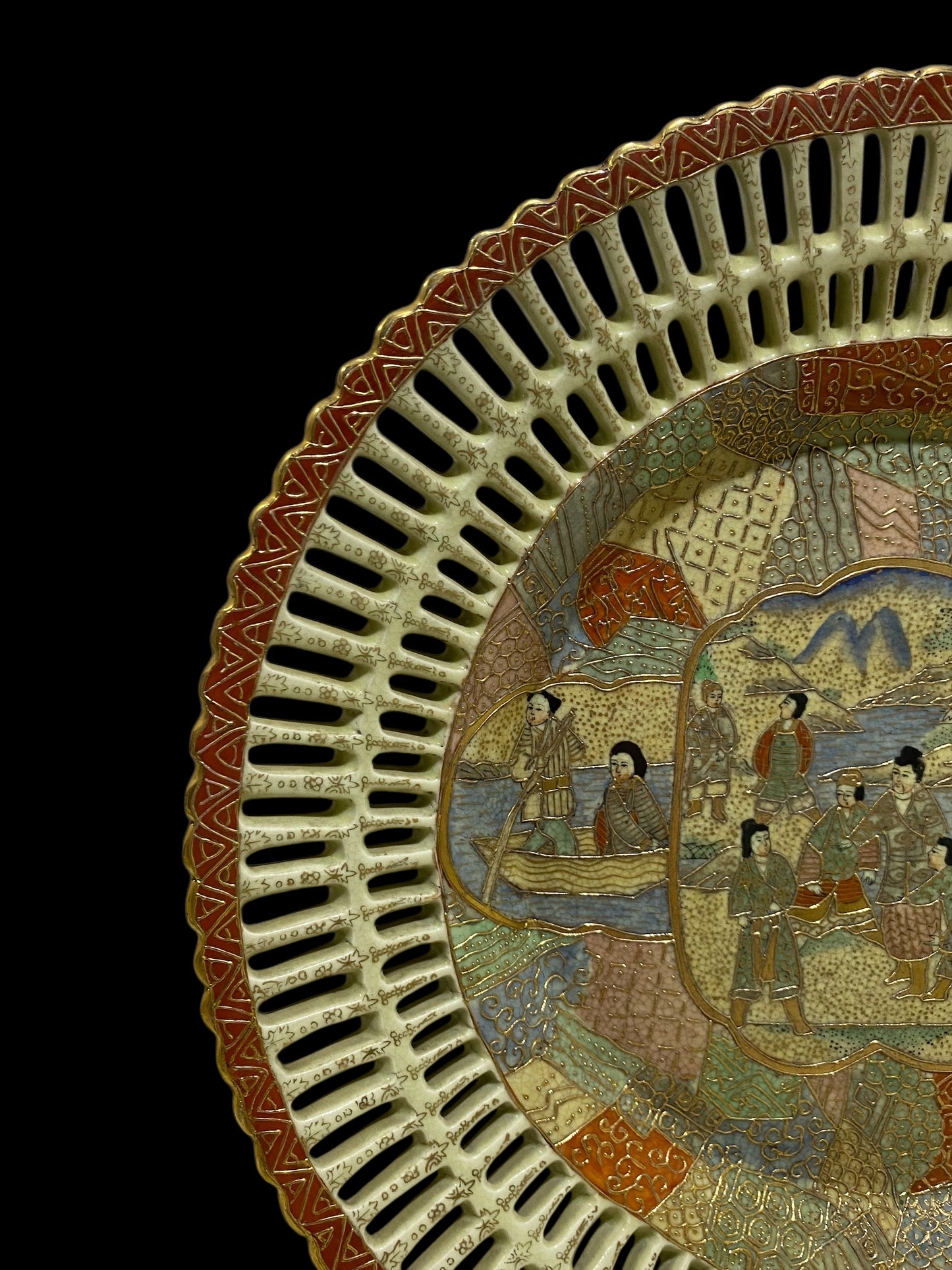 Antique Chinese Satsuma Reticulated Round Plate – Filigree Edge – Hand-Painted Scene