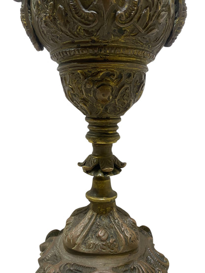 كاسوليت فرنسي عتيق من البرونز من القرن التاسع عشر مع غطاء - منحوت يدويًا