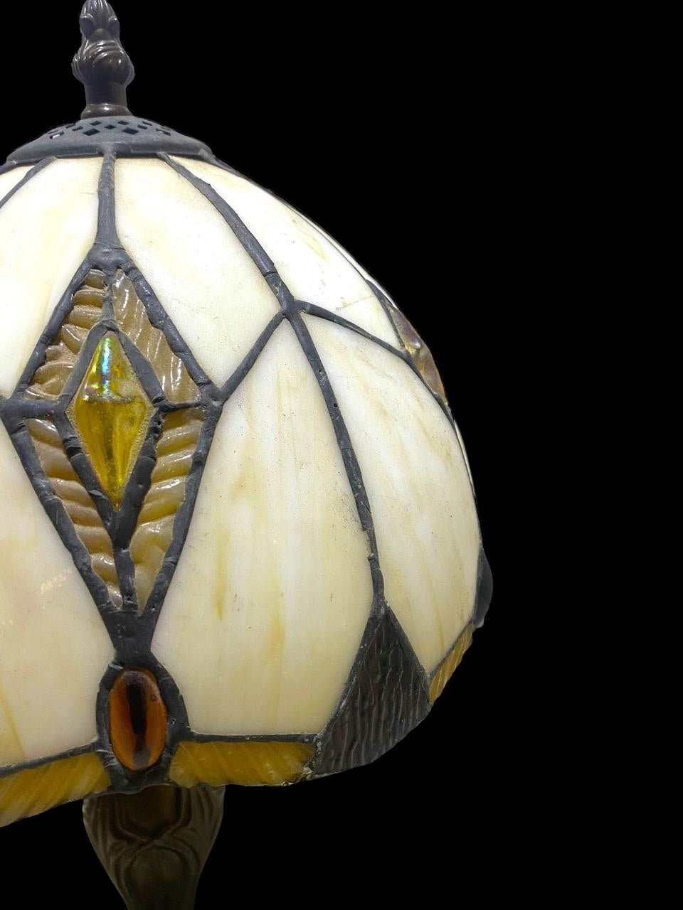 Original Antique American Tiffany Lamp – Handcrafted Stained Glass & Engraved Bronze Base