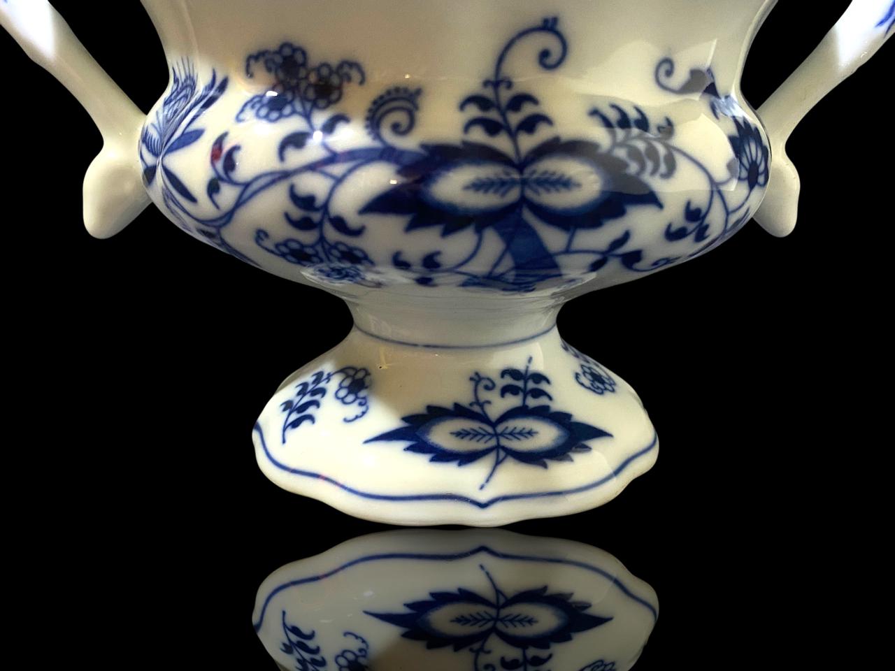 Blue Danube Japanese Lidded Sugar Bowl – Hand-Painted Export Piece