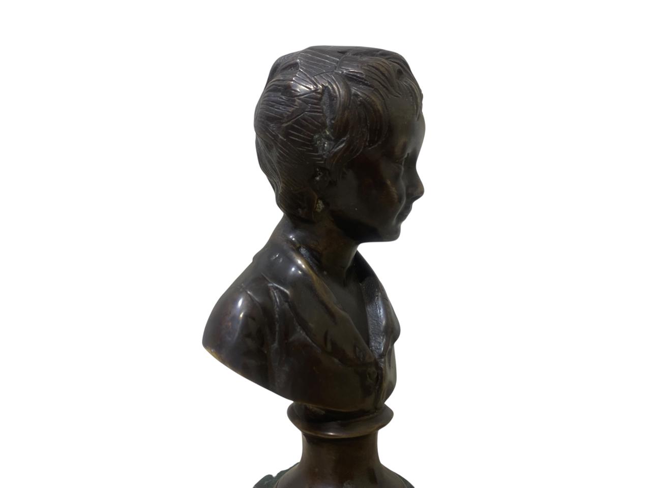French Bronze Bust in the Style of Jean-Antoine Houdon on Green Marble Base (19th/20th Century)