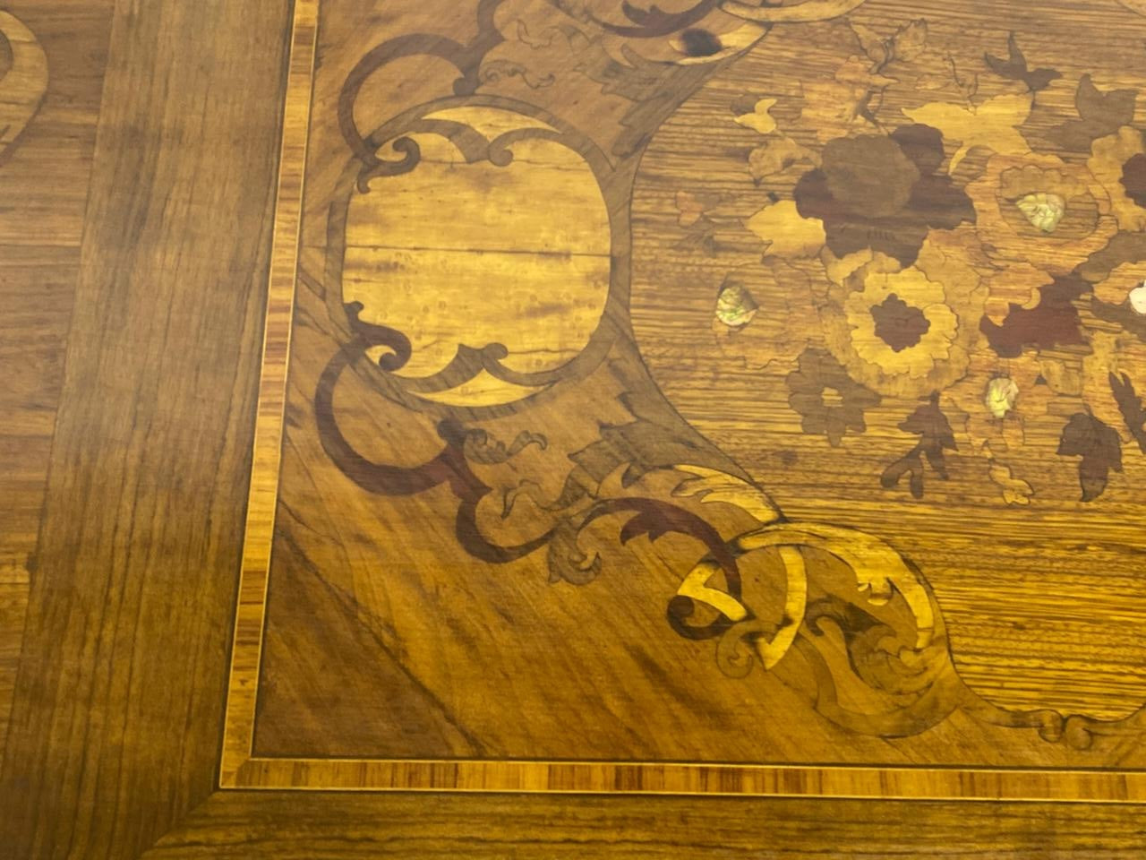 Antique French Center Table – Solid Mahogany Wood with Marquetry and Bronze Frame